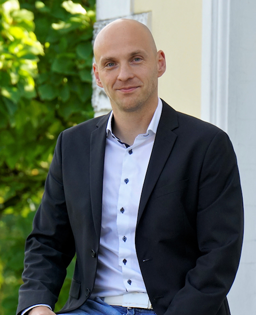Michael_516x636